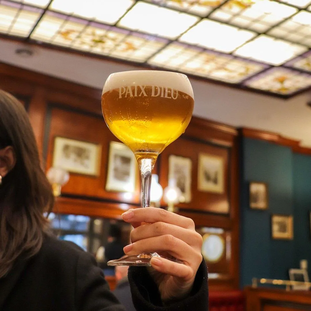 AU PAON D'OR